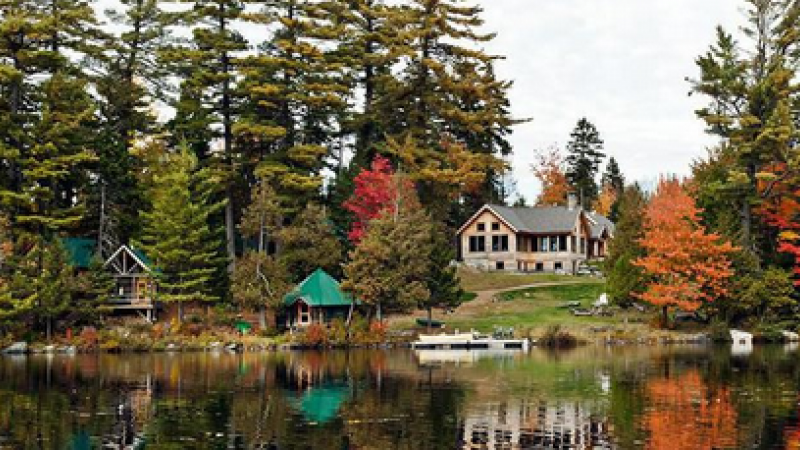 Cabins on the lake.