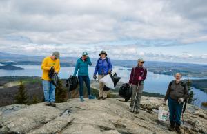 people on top og mt major