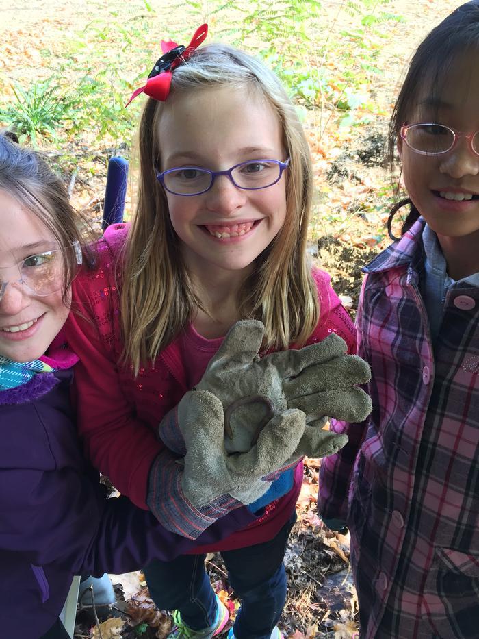 children wearing work gloves