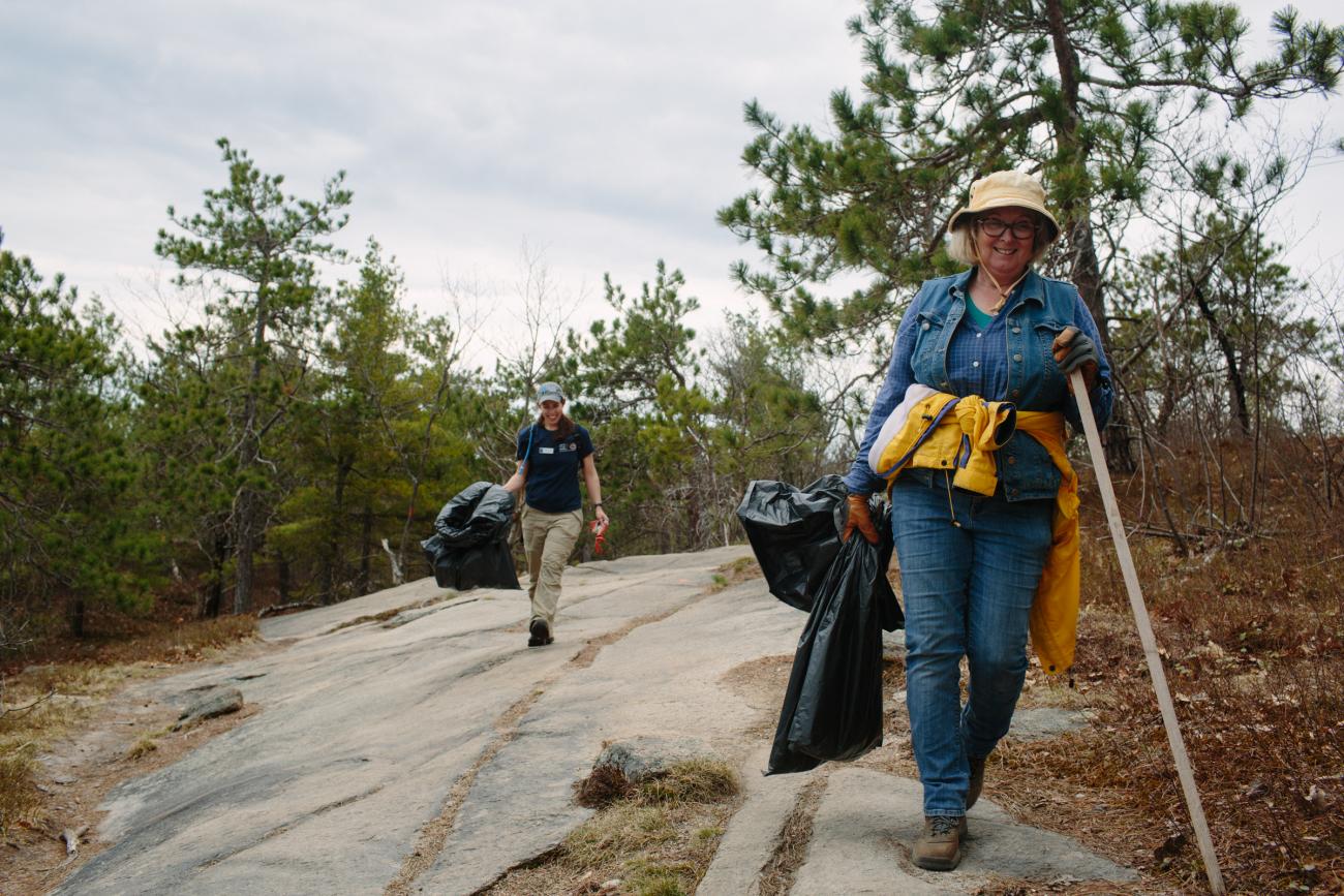 Clean-Up Volunteers