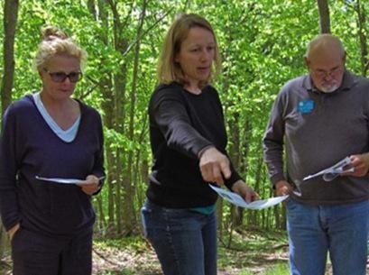 Alyson Eberhardt leading volunteers