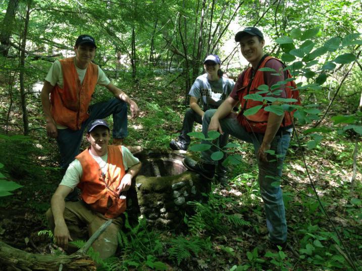 UNH Woodlands Crew with Amanda Cugno